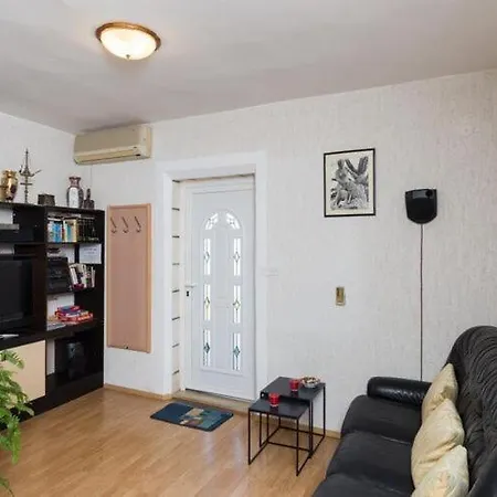 Mili - Two Bedroom With Terrace And Sea View Sinjska 15 Apartment