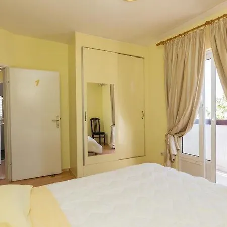 Mili - Two Bedroom With Terrace And Sea View Sinjska 15 Apartment *