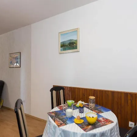 Mili - Two Bedroom With Terrace And Sea View Sinjska 15 Lägenhet *