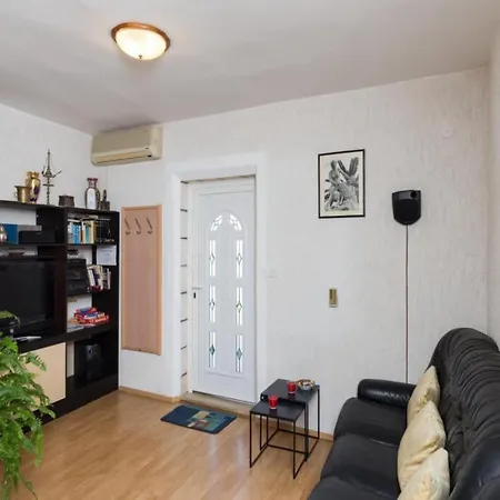 Mili - Two Bedroom With Terrace And Sea View Sinjska 15