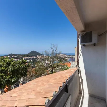 Mili - Two Bedroom With Terrace And Sea View Sinjska 15 Lägenhet *