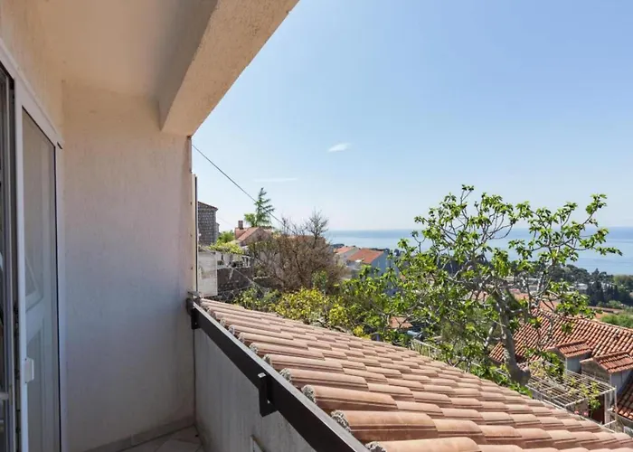 Apartmán Mili - Two Bedroom With Terrace And Sea View Sinjska 15 *